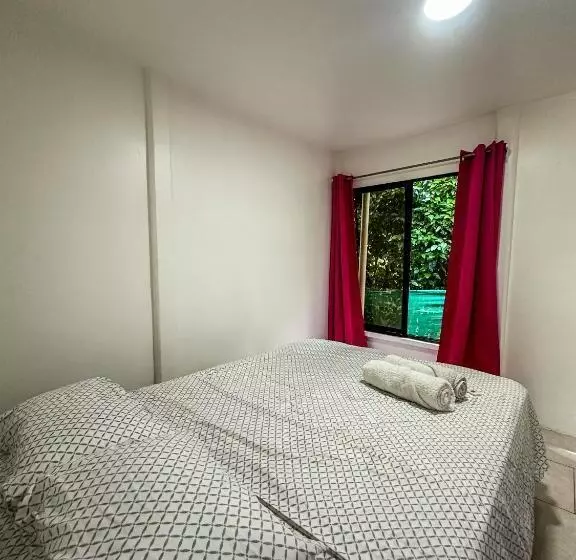 ペンション Casitas Coloradas Puerto Viejo
