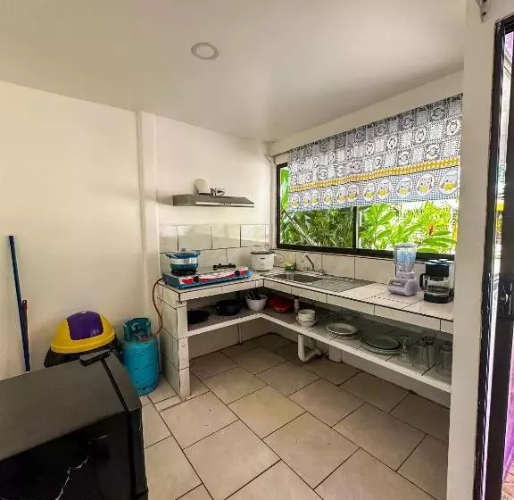 ペンション Casitas Coloradas Puerto Viejo