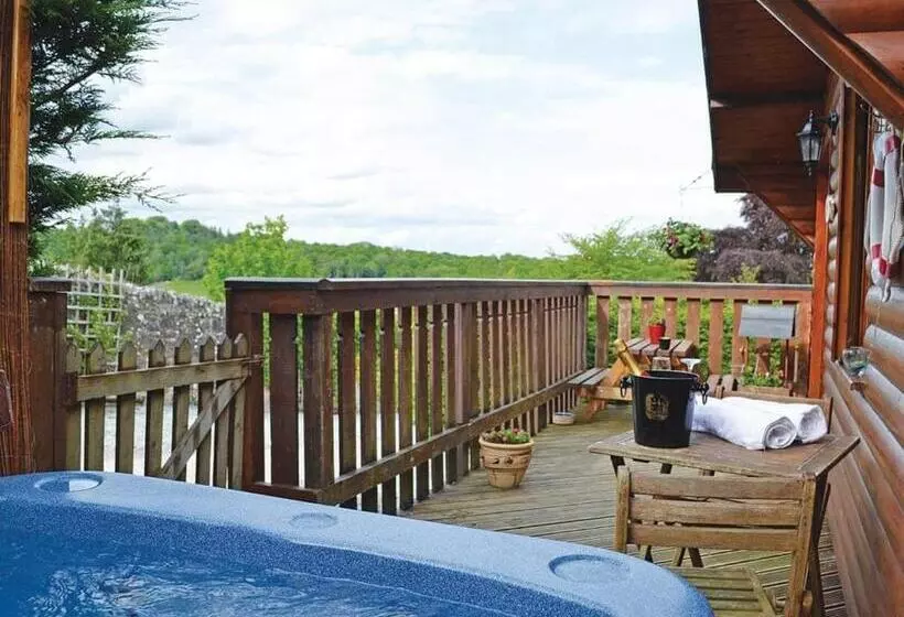 リゾートホテル Brookside Leisure Park
