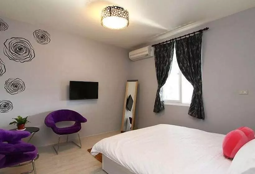 تختخواب و صبحانه Lucky Taitung