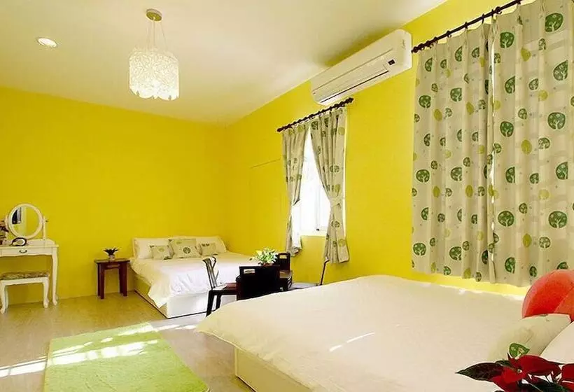 تختخواب و صبحانه Lucky Taitung