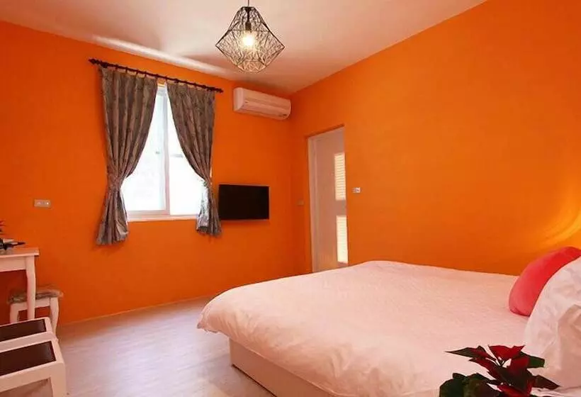 تختخواب و صبحانه Lucky Taitung