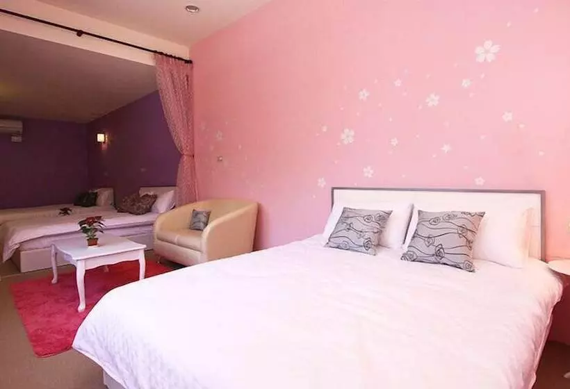 تختخواب و صبحانه Lucky Taitung