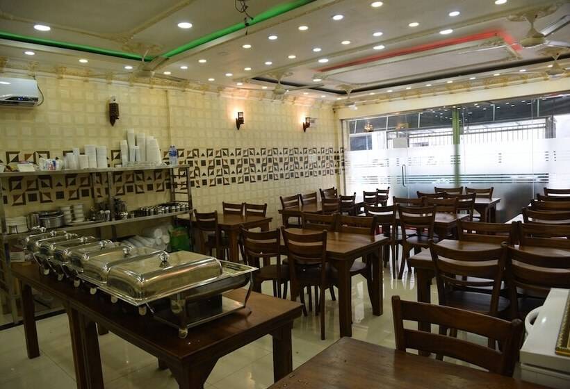 בית מלון כפרי Sain Regincy