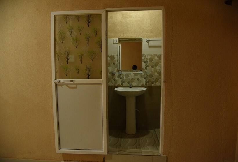 בית מלון כפרי Sain Regincy