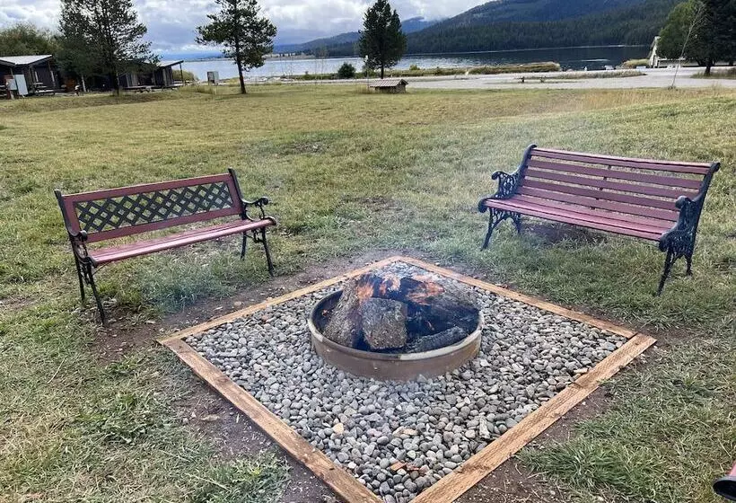 Terra Nova Cabins