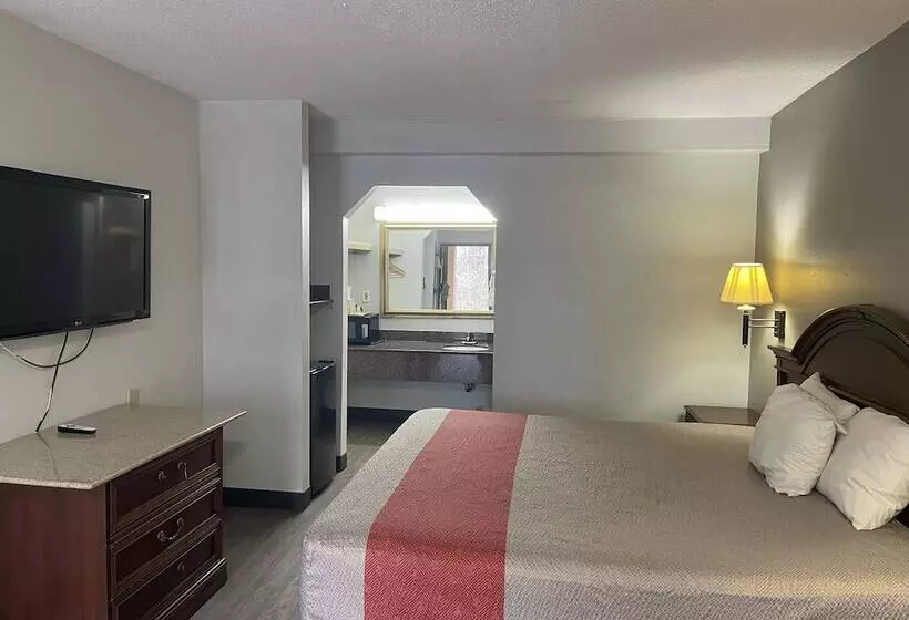 호텔 Fairbridge Inn & Suites