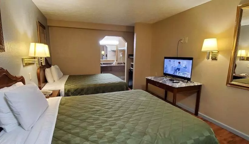 호텔 Fairbridge Inn & Suites