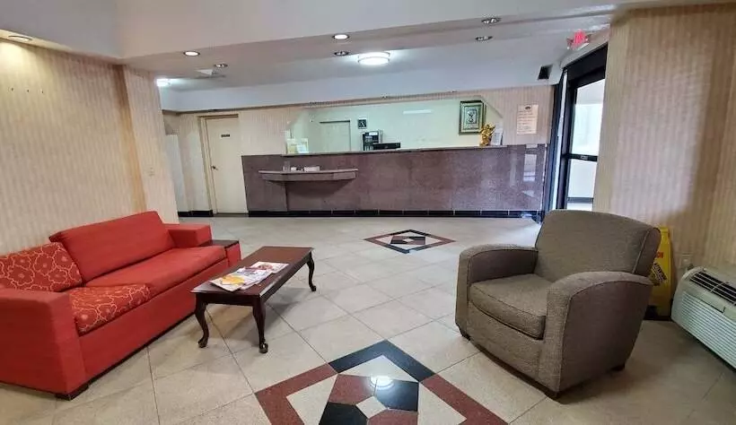 호텔 Fairbridge Inn & Suites