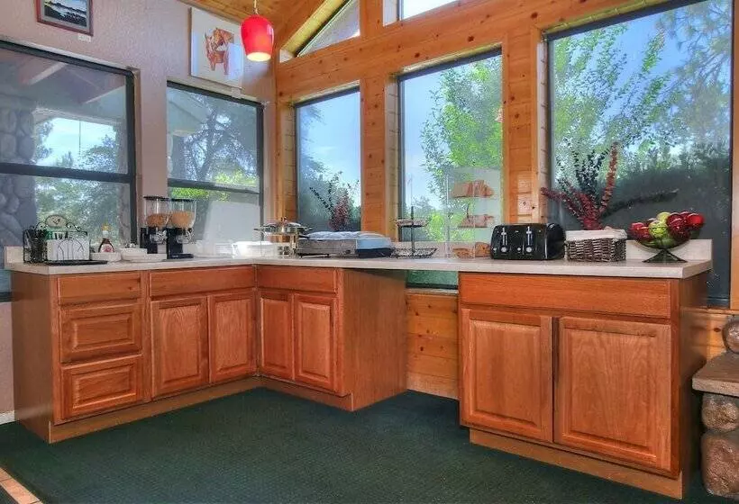 Otel Majestic Mountain Inn