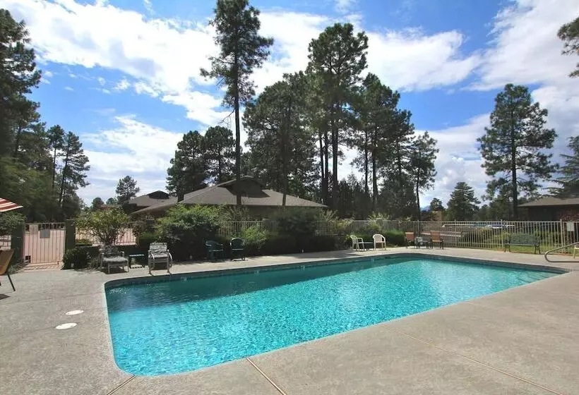 בית מלון כפרי Majestic Mountain Inn