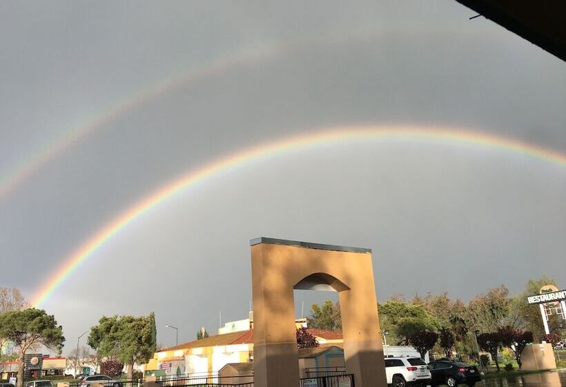 酒店 Peach City Inn   Marysville/yuba City