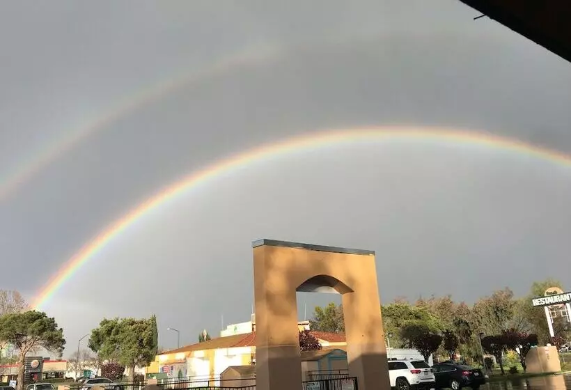 酒店 Peach City Inn   Marysville/yuba City