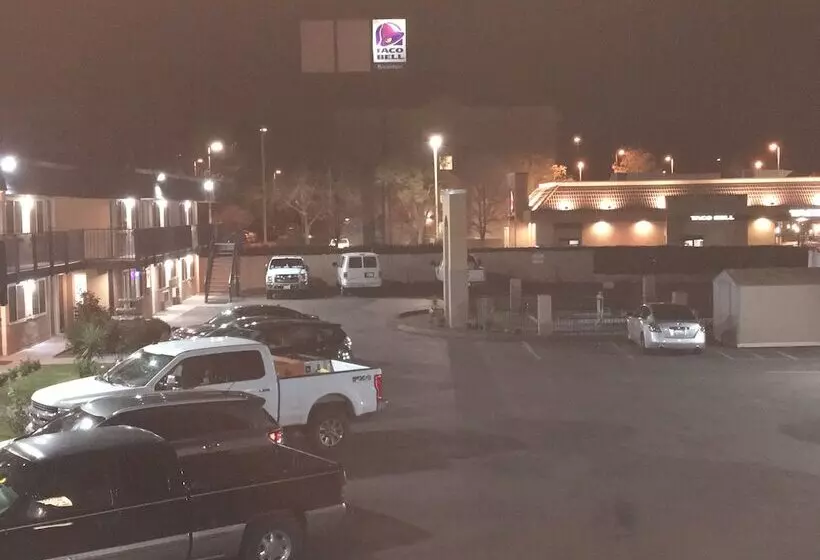 酒店 Peach City Inn   Marysville/yuba City