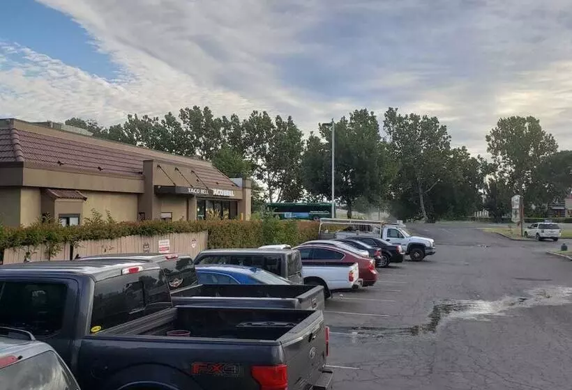 酒店 Peach City Inn   Marysville/yuba City