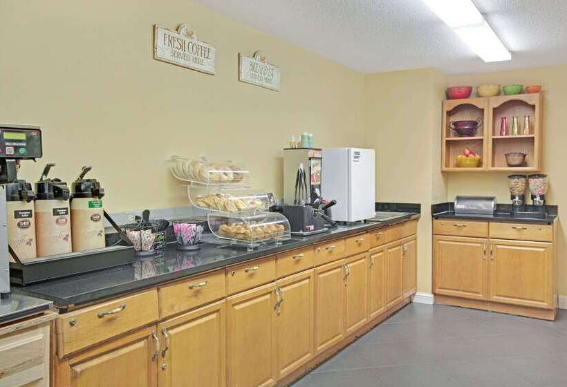 Microtel Inn By Wyndham University Place