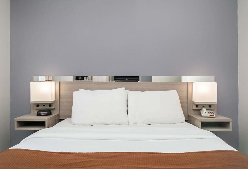 Microtel Inn & Suites By Wyndham Rochester North Mayo Clinic