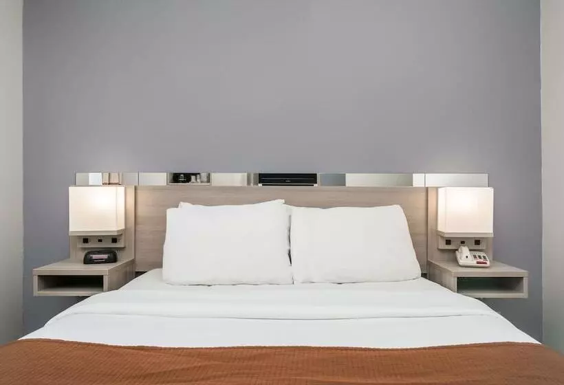 Microtel Inn & Suites By Wyndham Rochester North Mayo Clinic