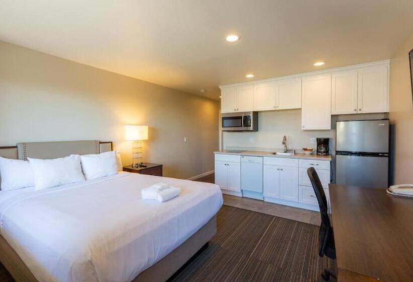 Moonlight Beach Motel