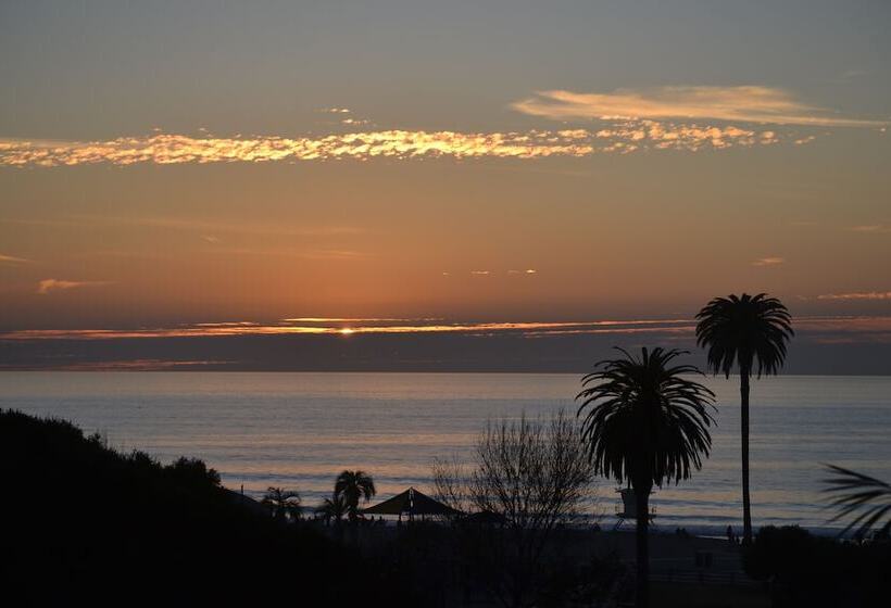 Moonlight Beach Motel