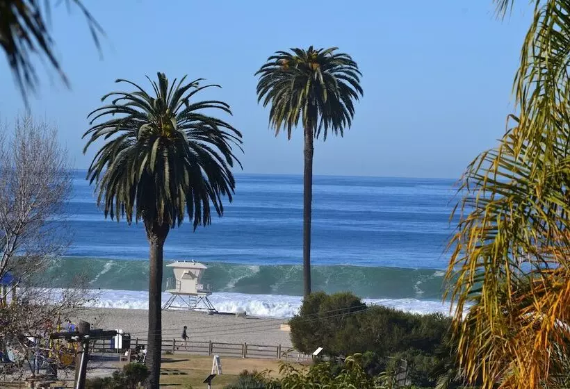 Moonlight Beach Motel