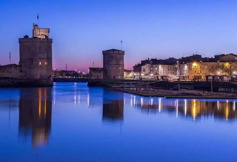 Hotelli Les Chênes Verts