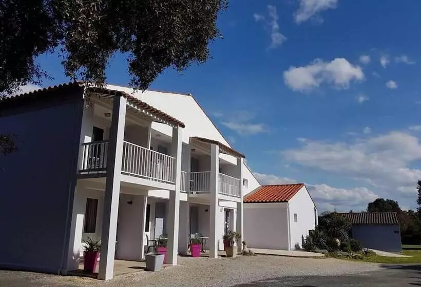 Hotelli Les Chênes Verts