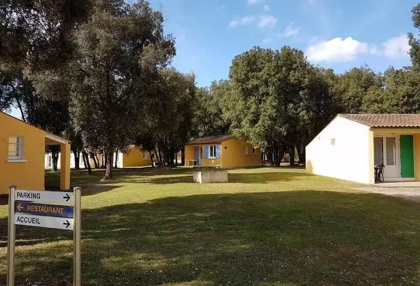 Hotelli Les Chênes Verts