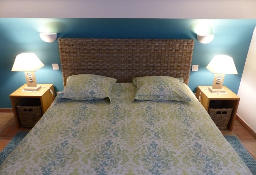 Bed and Breakfast La Bastide Des Pignes