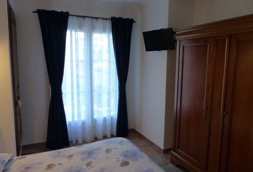 Bed and Breakfast La Bastide Des Pignes