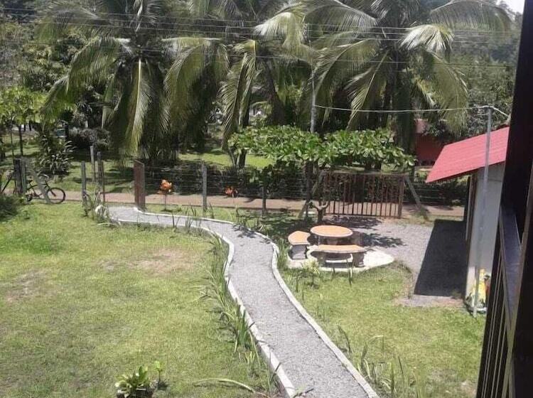 호텔 Cabinas Y Tour Aaron Tortuguero