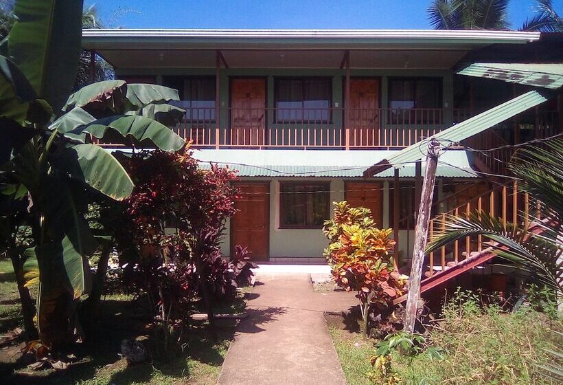 호텔 Cabinas Y Tour Aaron Tortuguero