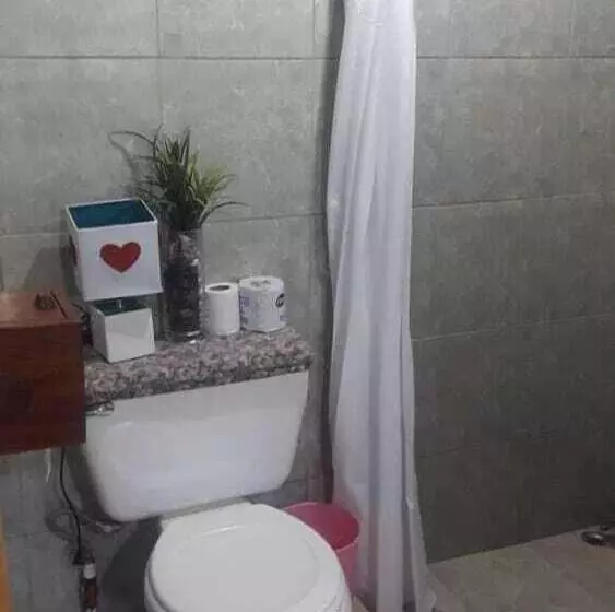 ホテル Cabinas Y Tour Aaron Tortuguero