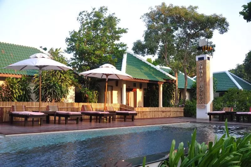 Hotelli Samui Honey Backpacker Bungalow