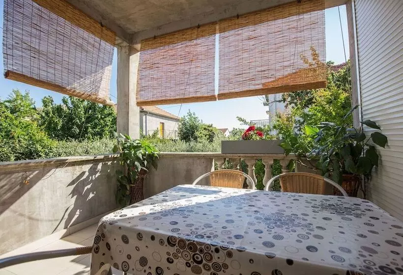 ペンション Apartments & Rooms Tea