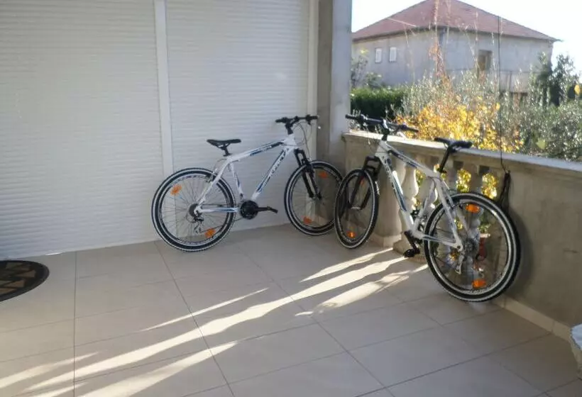 ペンション Apartments & Rooms Tea