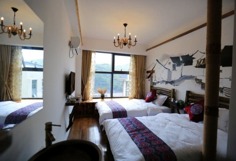 פנסיון Flower House