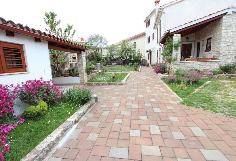 Пансион Guest House Liliana