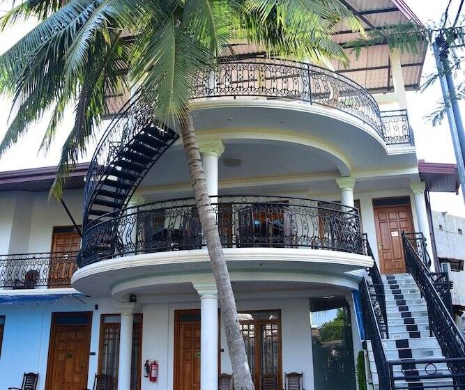 Bed and Breakfast L S Lanka