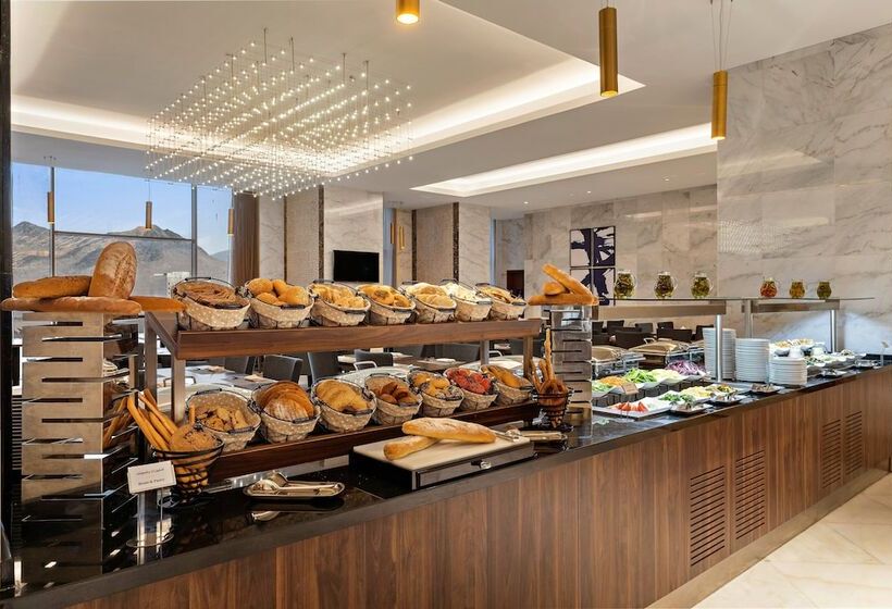 Hotel Voco Makkah An Ihg