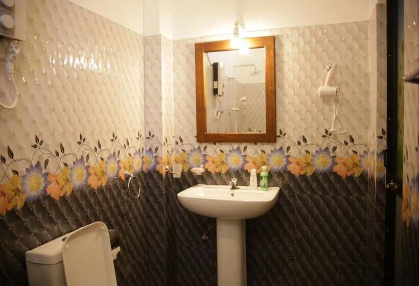 Пансион Dinstar Safari Lodge Udawalawa