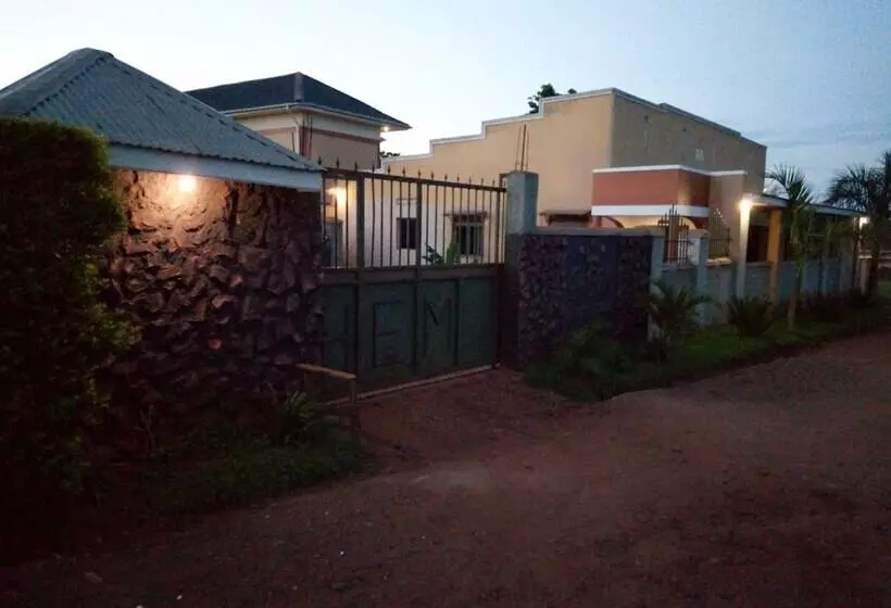 پانسیون Hem Guest House