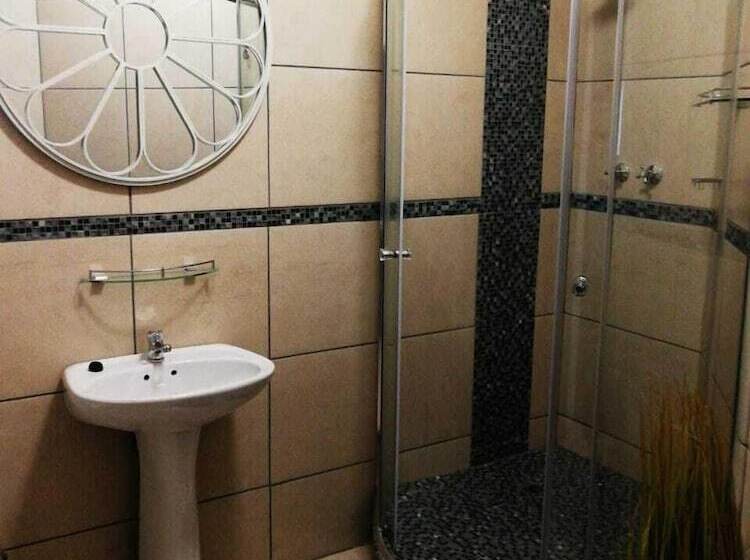 بنسيون Willow Manor Guest House Brits