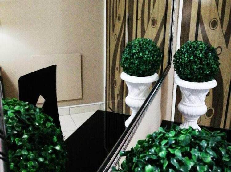 بنسيون Willow Manor Guest House Brits