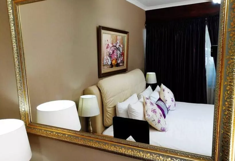 ペンション Willow Manor Guest House Brits