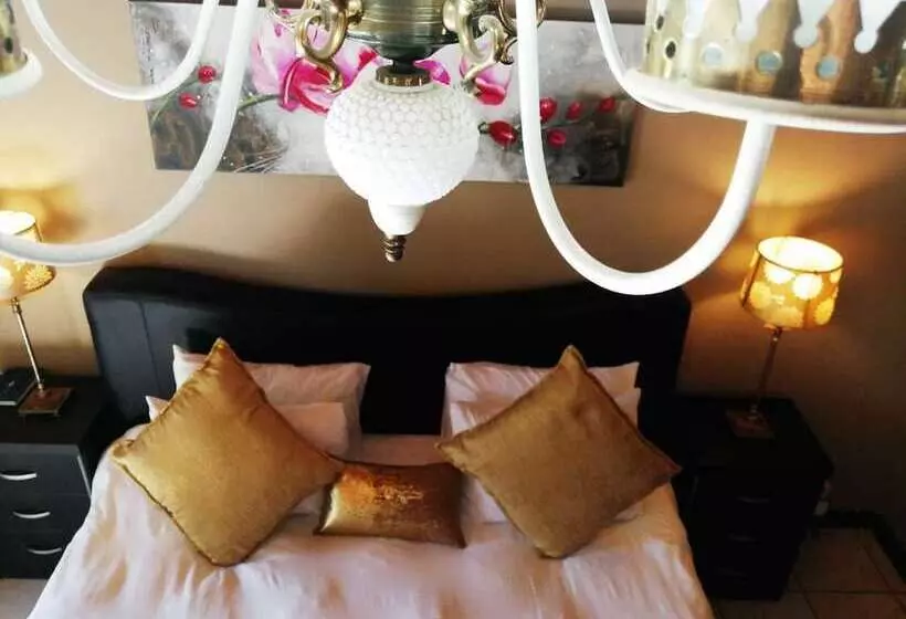 ペンション Willow Manor Guest House Brits
