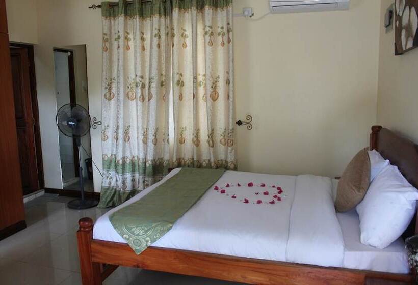 Oluwa Seun Beach Cottages