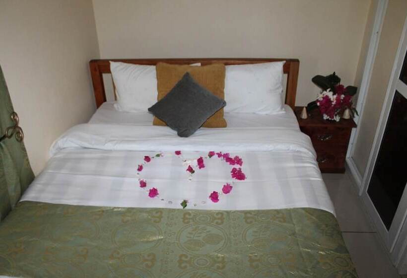 Oluwa Seun Beach Cottages