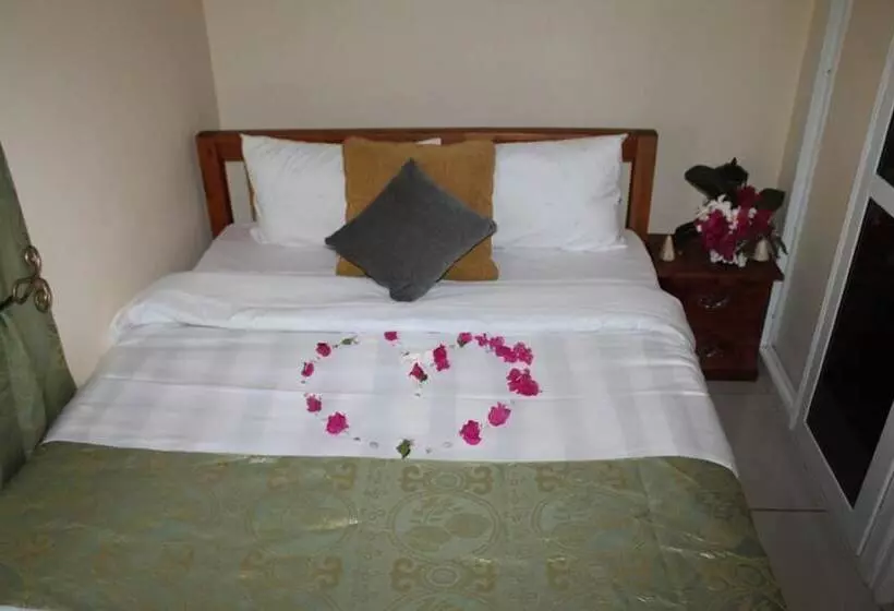 Oluwa Seun Beach Cottages