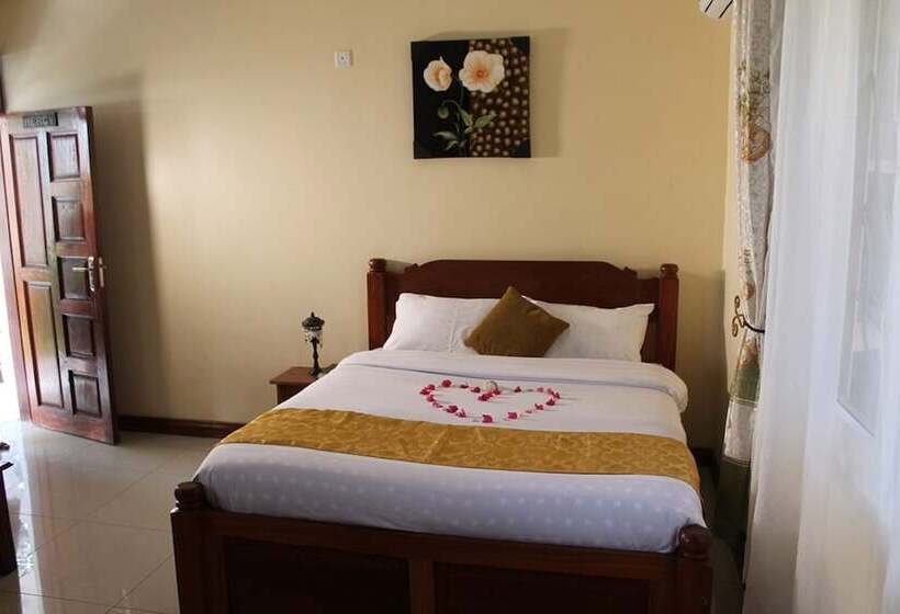 Oluwa Seun Beach Cottages